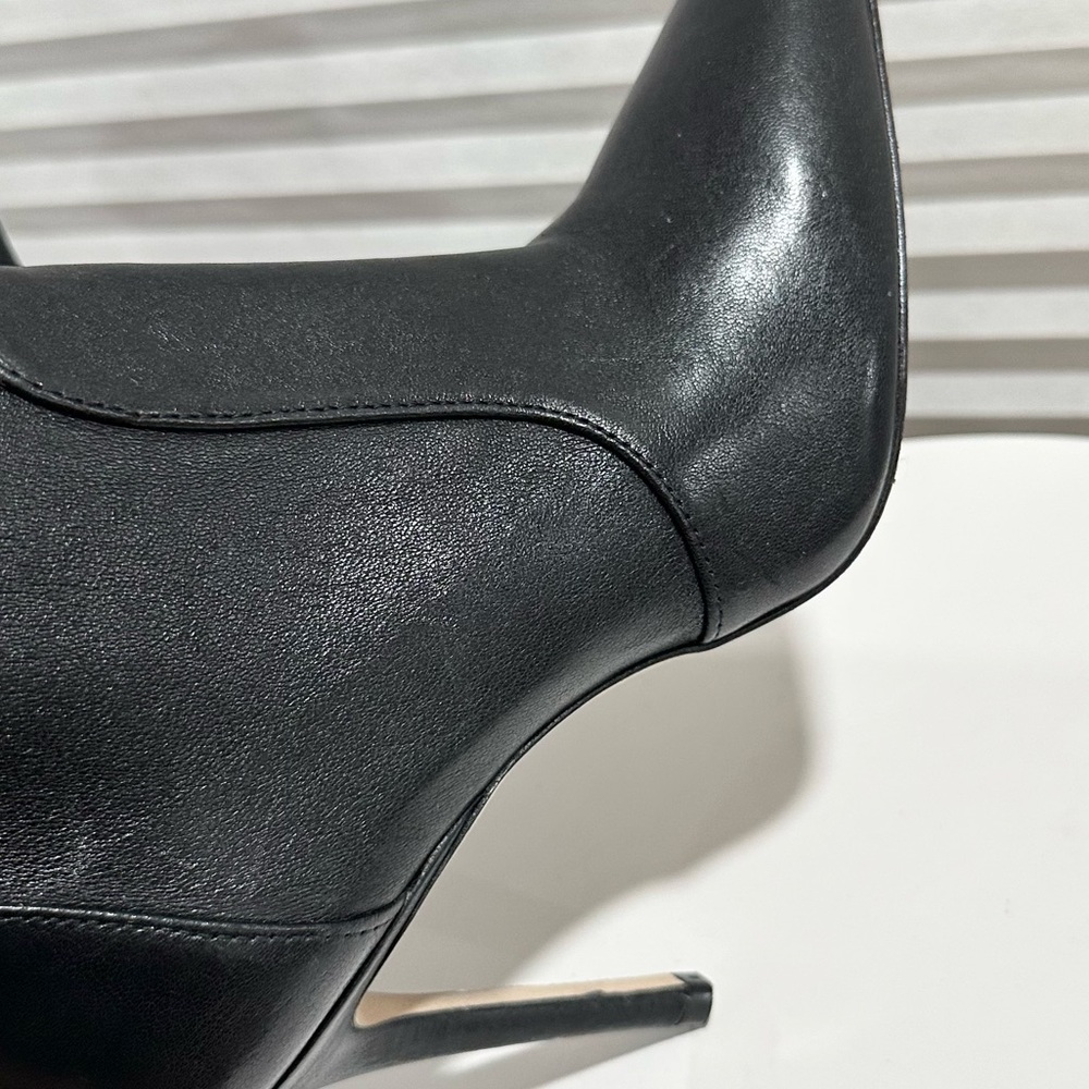 🌹STUART WEITZMAN 🌹 Stretch Black Leather Power Bootie Size: 5.5 - Picture 12 of 16